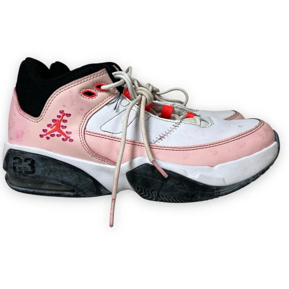 Air Jordan Nike Max Aura 3‎ GS Unisex Girls 6 Youth Pink DA8021 White Atmosphere